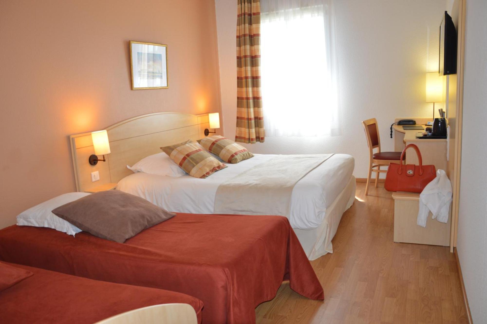 Brit Hotel Шатодён Экстерьер фото
