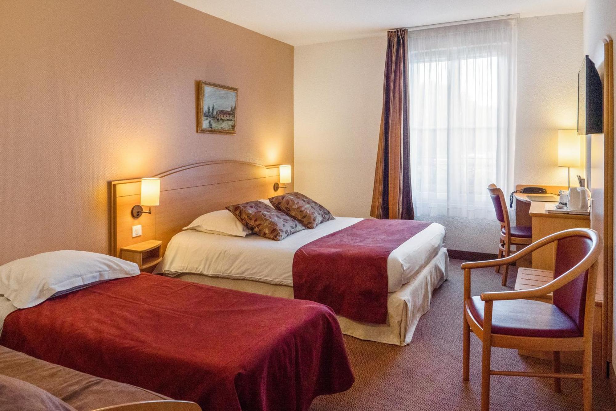 Brit Hotel Шатодён Экстерьер фото