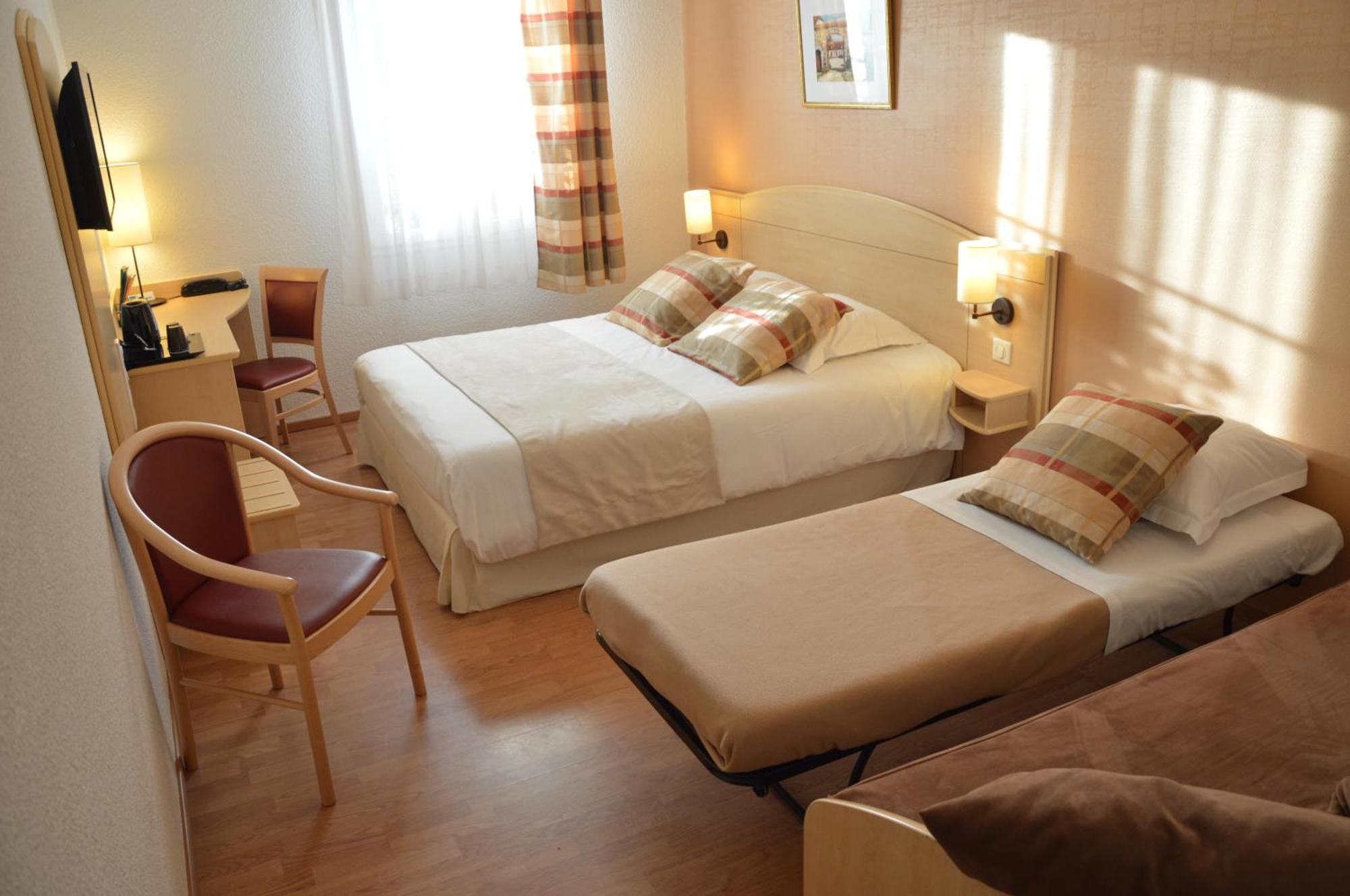 Brit Hotel Шатодён Экстерьер фото